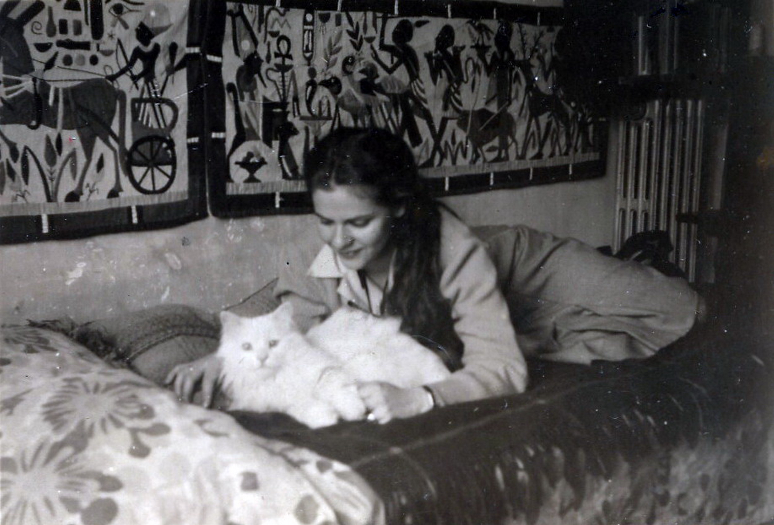 Catalina Martínez Sierra (Katia)