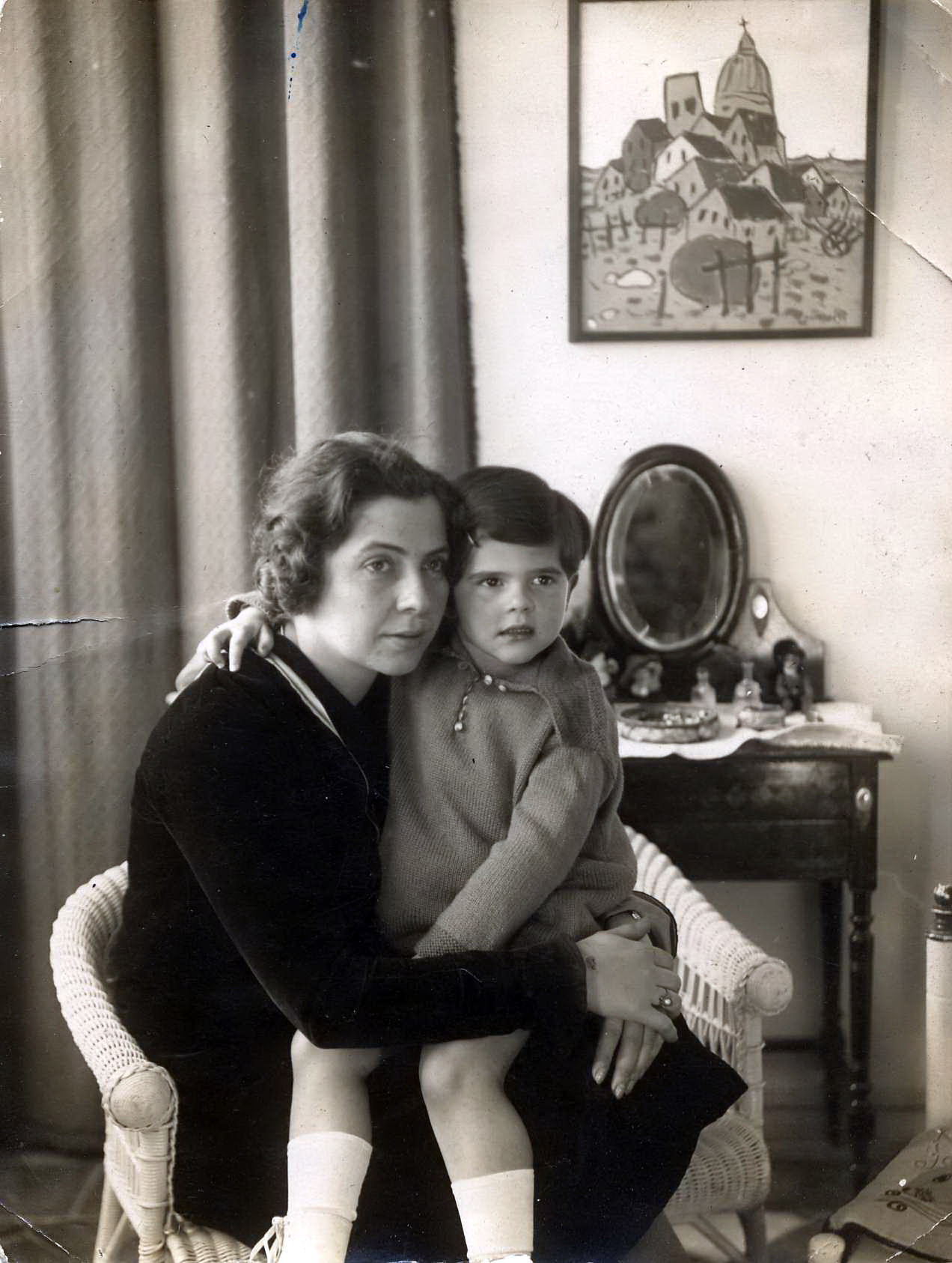 Catalina con su hija Katia, 1924-25
