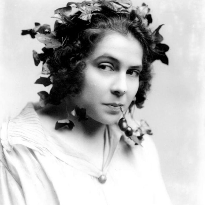 Catalina por Antonio Calvache, 1920