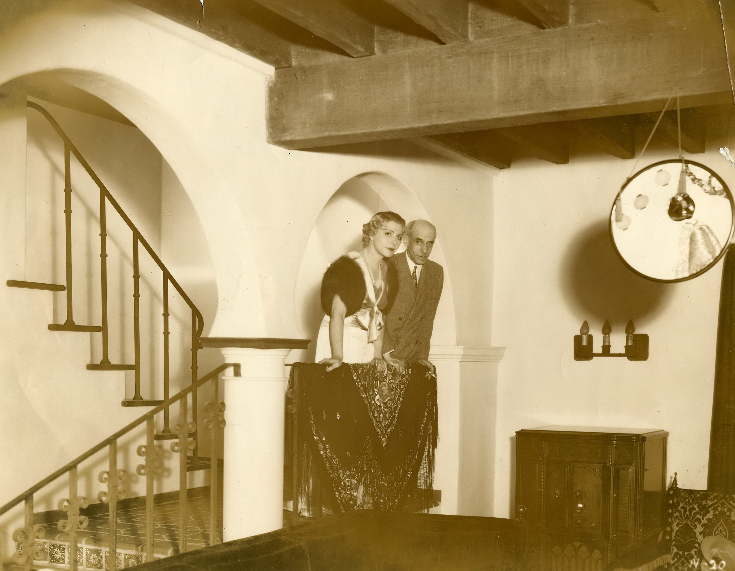 Catalina y Gregorio Martínez Sierra en su casa de Hollywood