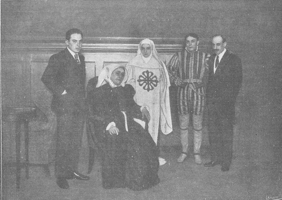 Con Irene Alba y Gregorio Martínez Sierra como Doña Inés, 1917