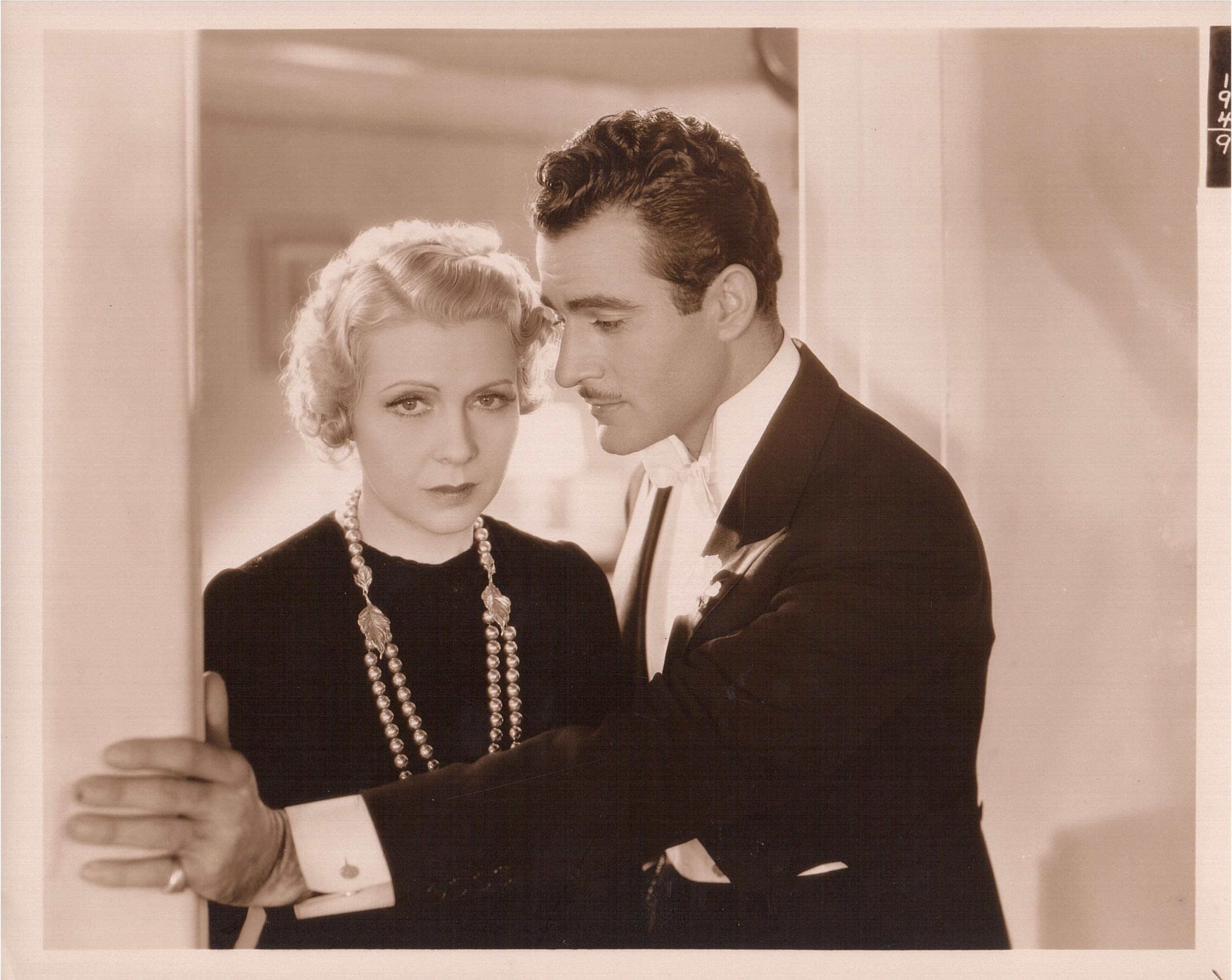 Julieta compra un hijo, 1935