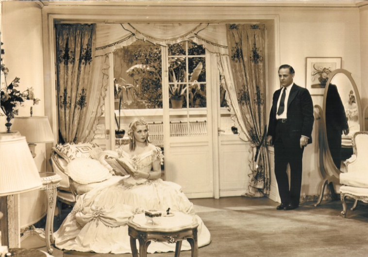 La ciudad de cartón, 1934