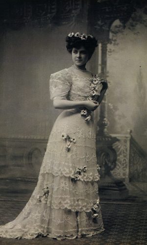 Catalina a los 18 años