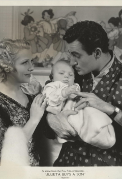 JUlieta compra un hijo. Hollywood