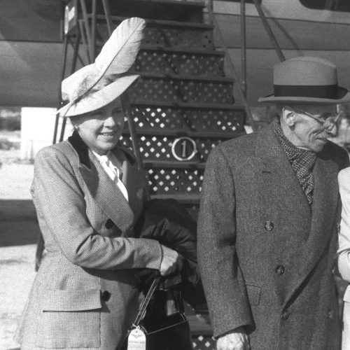 Llegada a España; Catalina y Gregorio, 1947